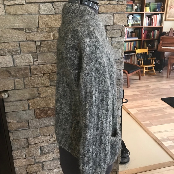 Wool sweater - Picture 3 of 5